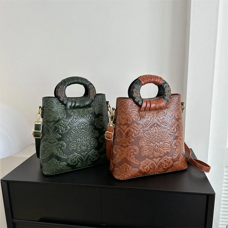 

Designer's Latest Women's Shoulder Bag Chinese Style Luxury Retro Handbag Fashion Trend High Sense Large Capacity Crossbody Bag