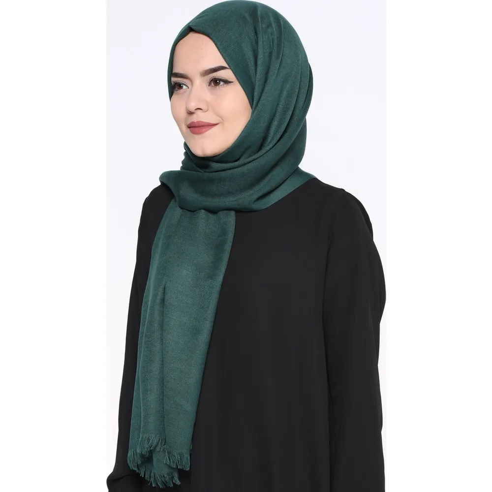 

Шаль из пашмины темно-зеленого цвета