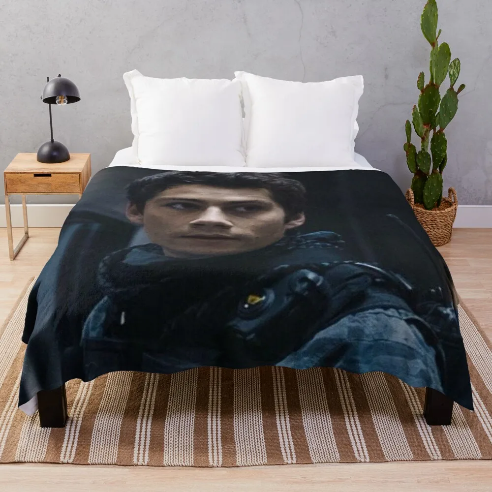 

Декоративное одеяло-лабиринт для диванов