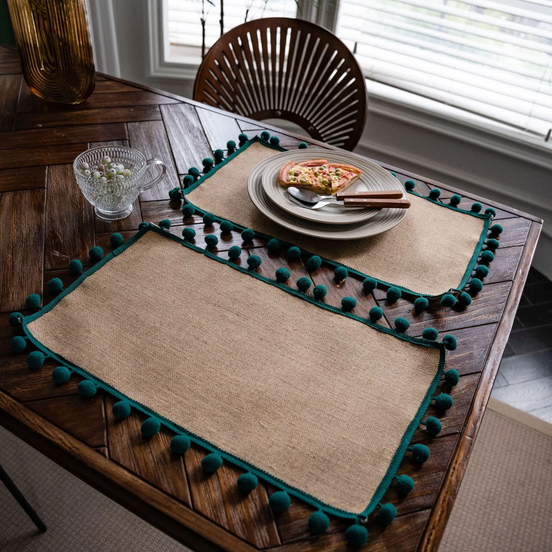 

Round 30/38cm Modern Flag Green Woven Tassel Table Flag Mat Rustic Tablecloth Tapestry Burlap Runners Cotton Cloth Dining Decor