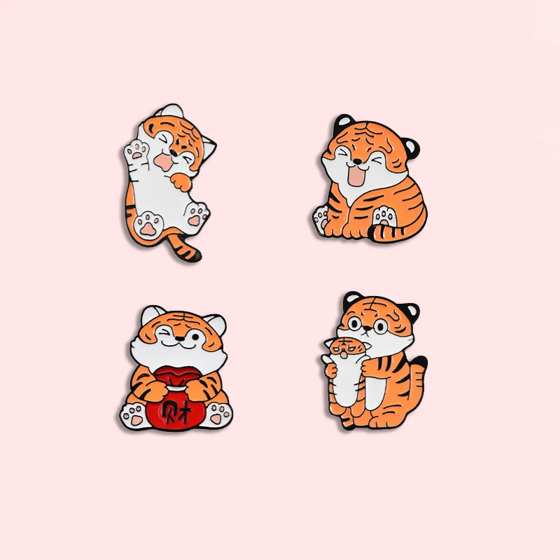 

Cartoon cute little tiger shape metal brooch Creative tiger happy animal series alloy pin badge clothing accessories