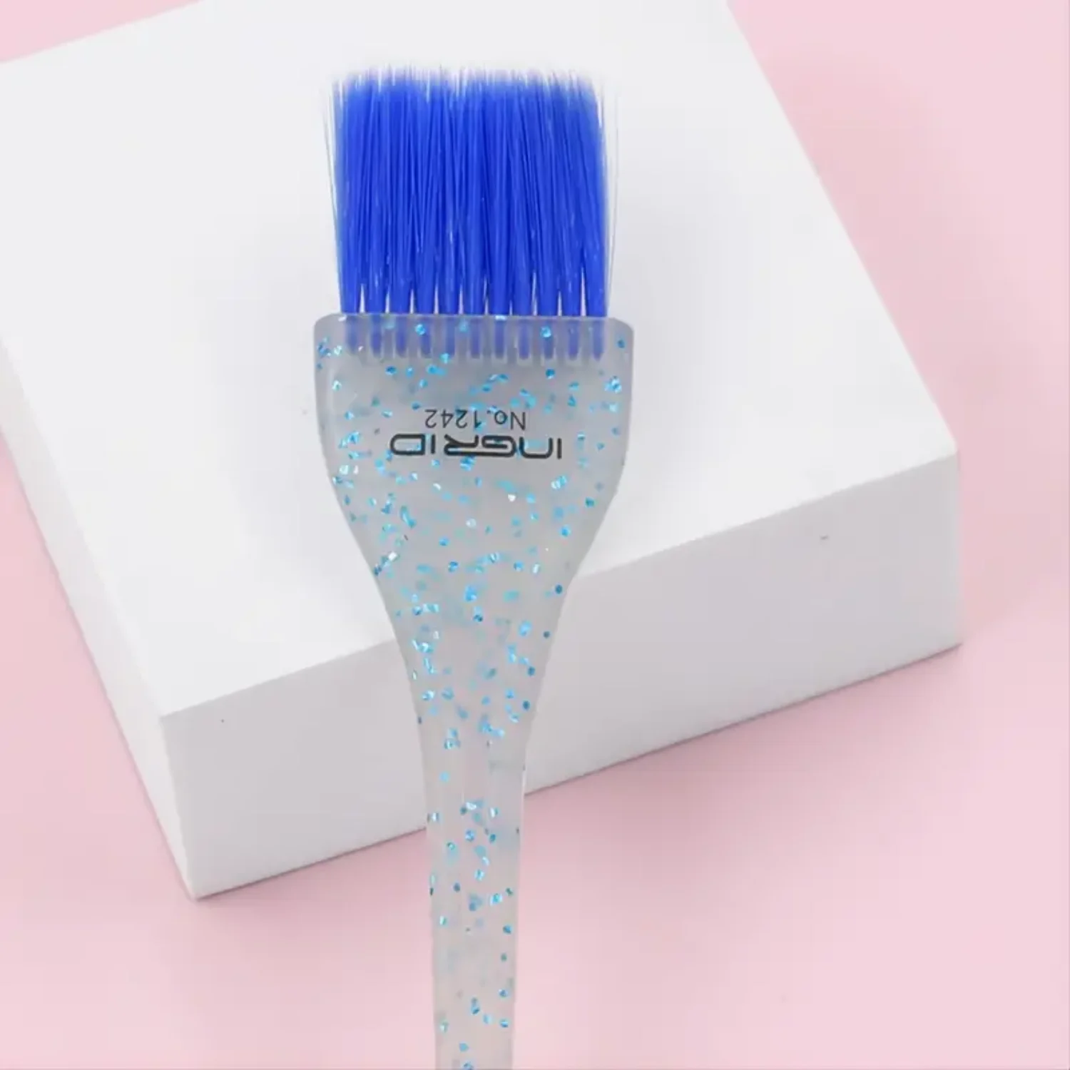 Luxury Glitter Brush with Soft Feathered Bristles and Cosmic Multicolor Handle for Stunning Makeup Results Eyelash comb Brochas