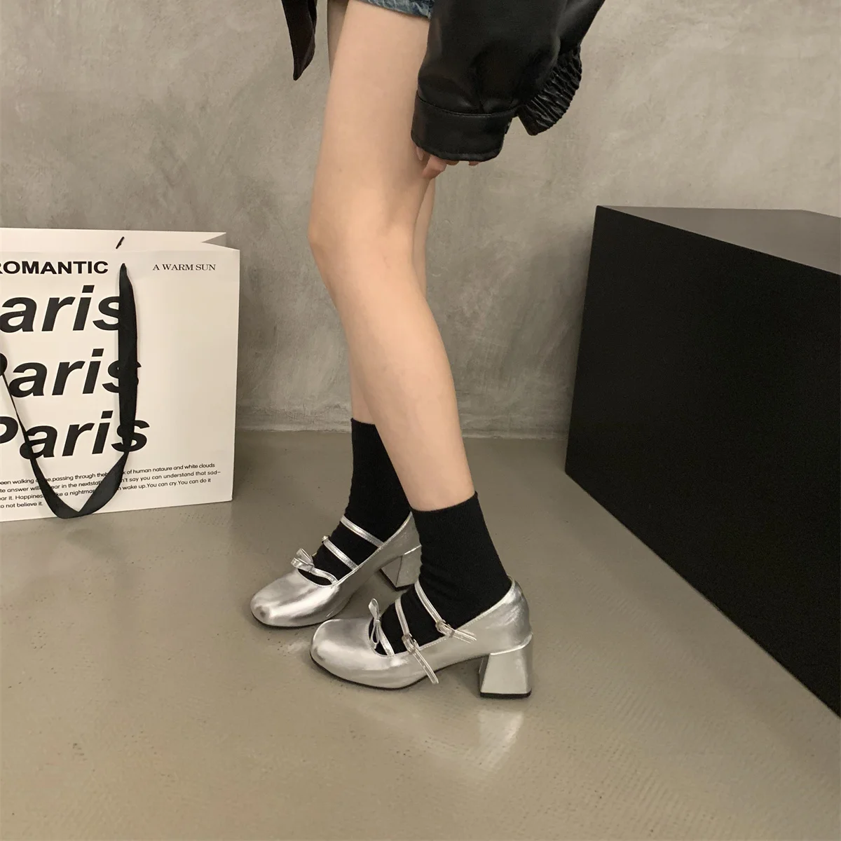 Женская обувь серебро 2024 сандалии Мэри Джейн на массивном каблуке черная