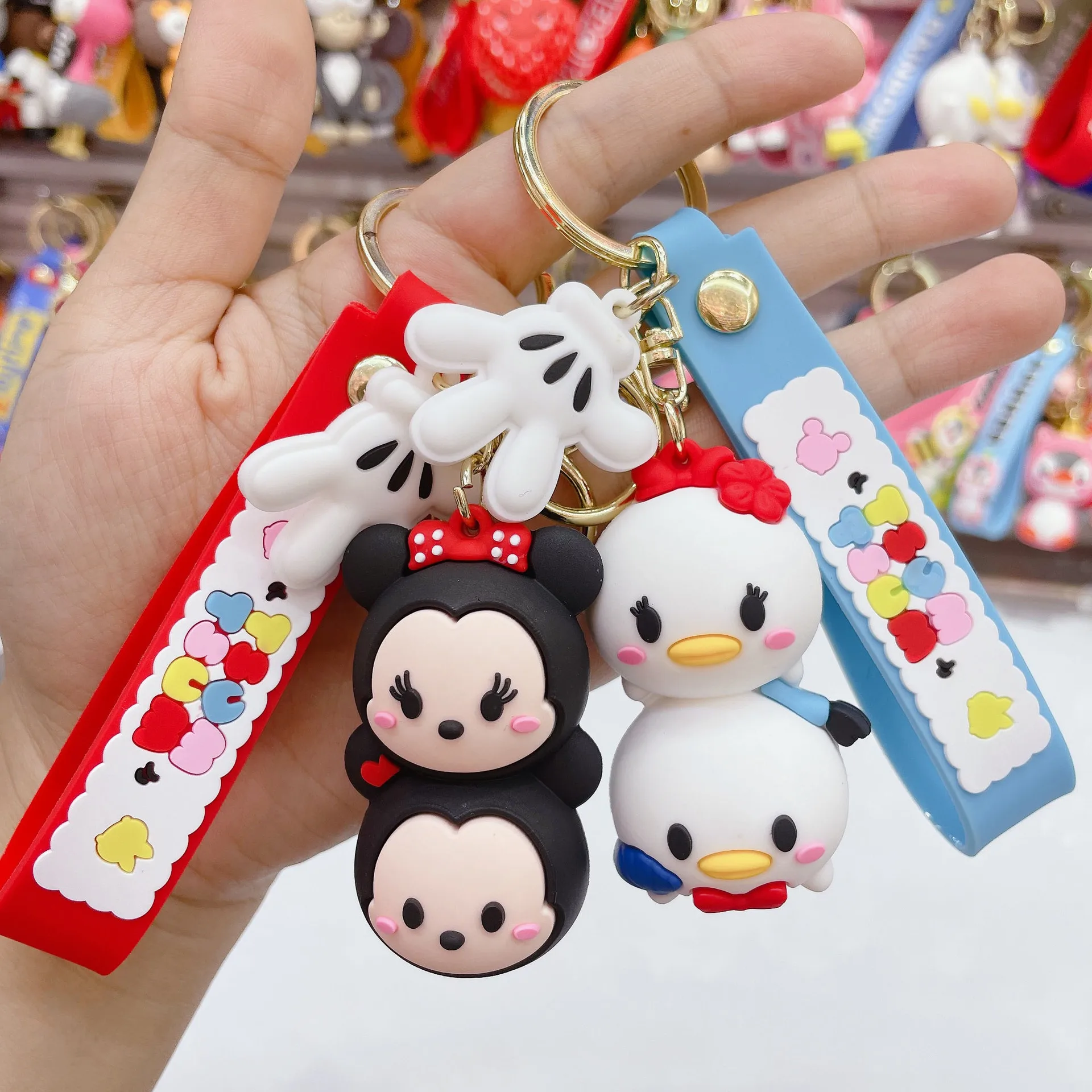 

Disney Cartoon Mickey and Minnie Keychain Cute Winnie the Pooh Piglet Epoxy Bag Ornament Fashion Car Key Chain for Friends Gifts