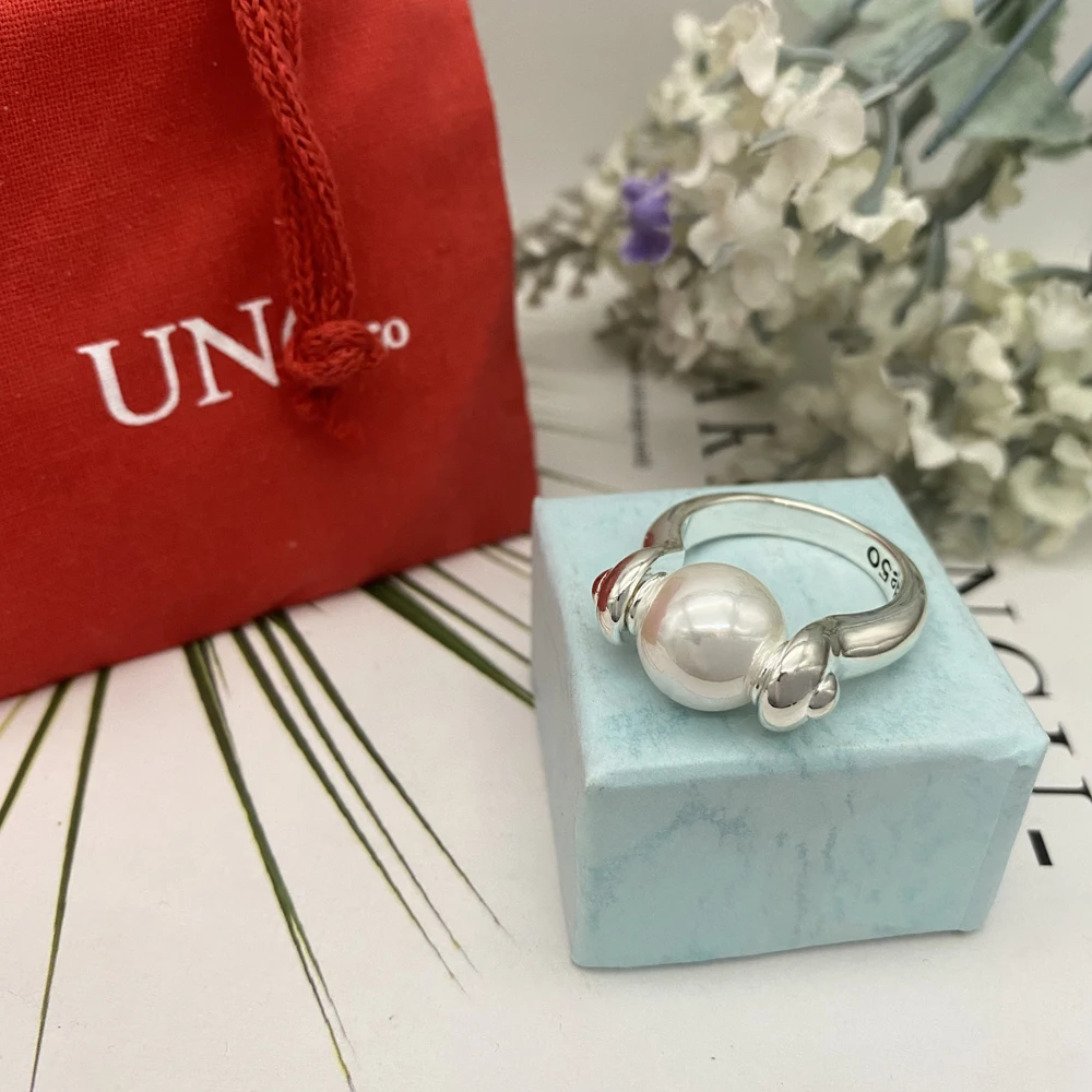 In 2022, the new Fashion Plated 925 Silver 14k Gold Pearl Ring is a Niche Jewelry Gift