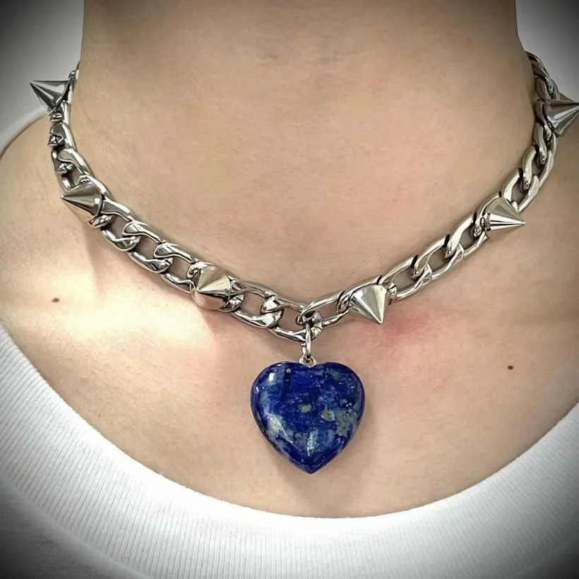 

Punk Charms Rivet Pendant Necklace Natural Stone Heart Choker Bohemian Jewelry Vintage Accessory Necklace for Wome Chains