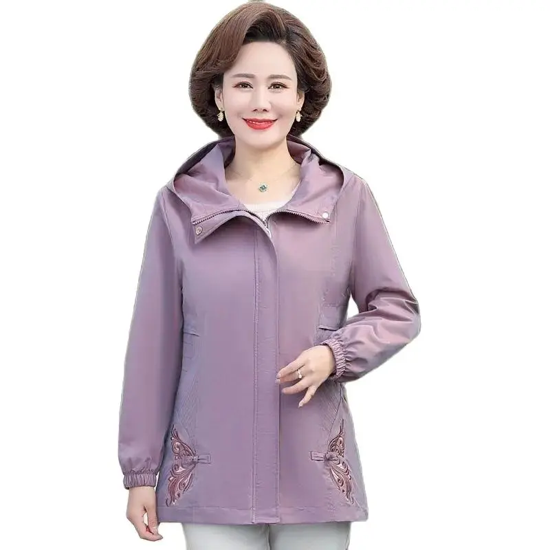 

Fashion Mom 2023 Spring Hooded Jacket Middle-aged Spring And Autumn Short Jacket Womens Western Style Rich Wife Thin Trench Coat