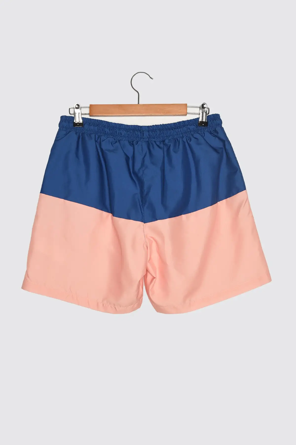 

Trendyol Male Color Block Sea Shorts TMNSS21DS0004