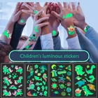 Светящиеся наклейки, светящиеся в темноте наклейки, мультяшный светящийся Переключатель, наклейки на стену, детская игрушка, руки, ножки для детей