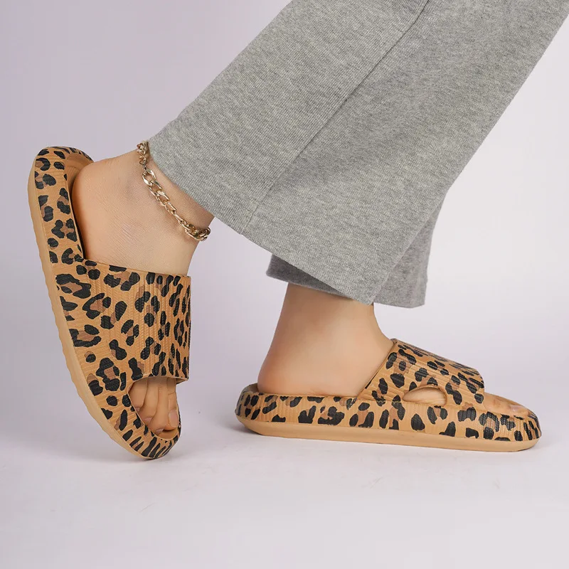 Women Summer Slippers Fashion Flat Leopard Platform Slides Ladies Casual Anti-Slip Thick-Soled Outdoor Beach Shoes For Couples
