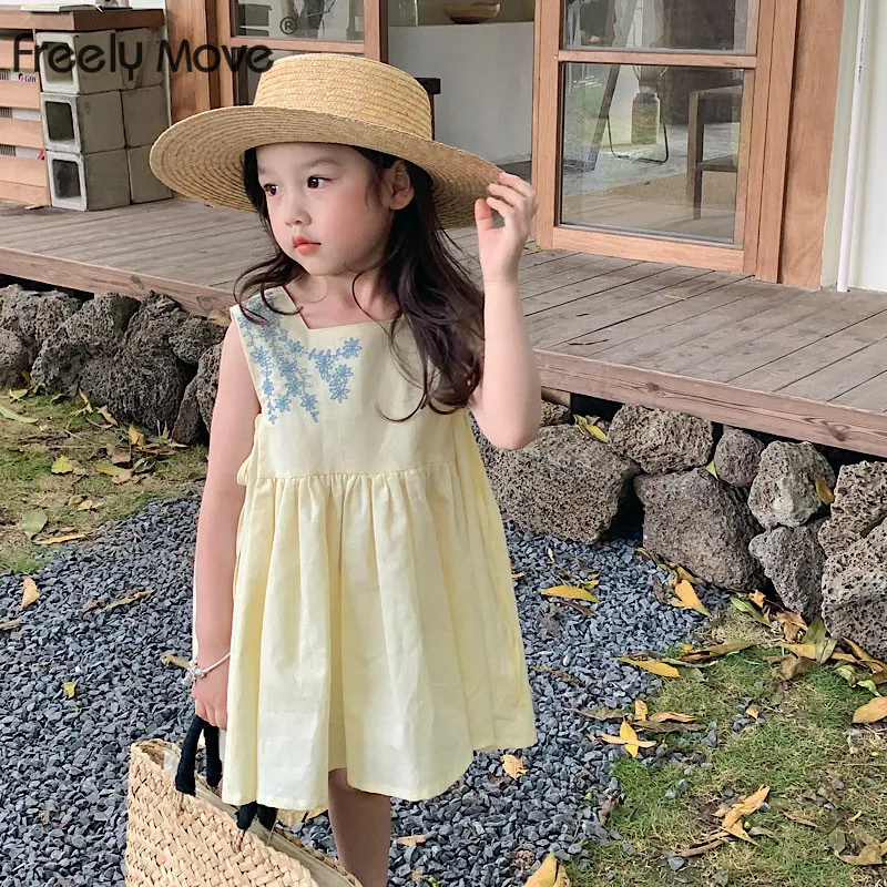 

Girls Dress 2023 Summer New Children Dresses Sweet Baby Kids Todder Cute Sleeveless Floral Embroidered Princess Dress