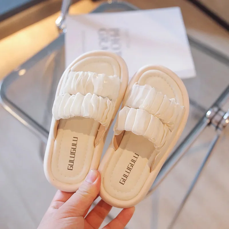 

Летние детские тапочки, новинка 2023, модные шлепанцы для девочек на плоской подошве, Нескользящие пляжные шлепанцы, повседневные шлепанцы для улицы, сланцы