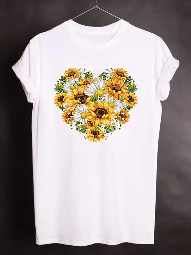 

Print T Shirt Women Love Heart Flower 90s Cute Summer Clothes Kawaii Graphic T-shirt Fashion Basic Short Sleeve Clothing Tee Top