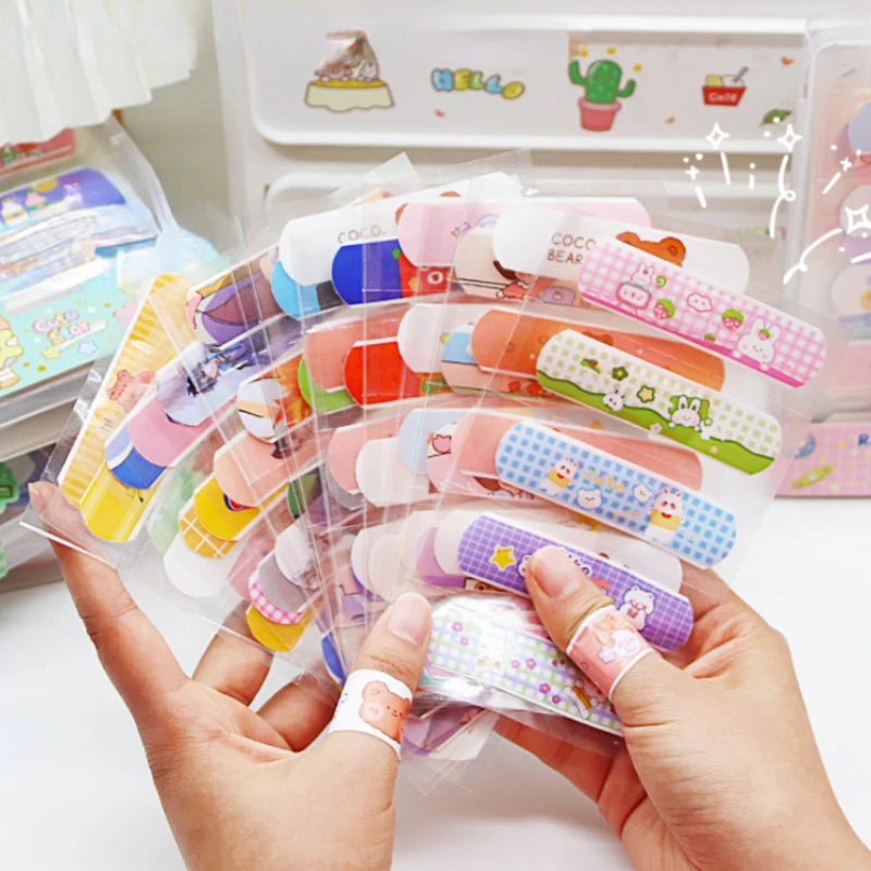 

80pcs/set Bandage Emergency First Aid Bandage Plaster Non-woven Fabric Waterproof Breathable Sterile Wound Paste Medic Band Aid