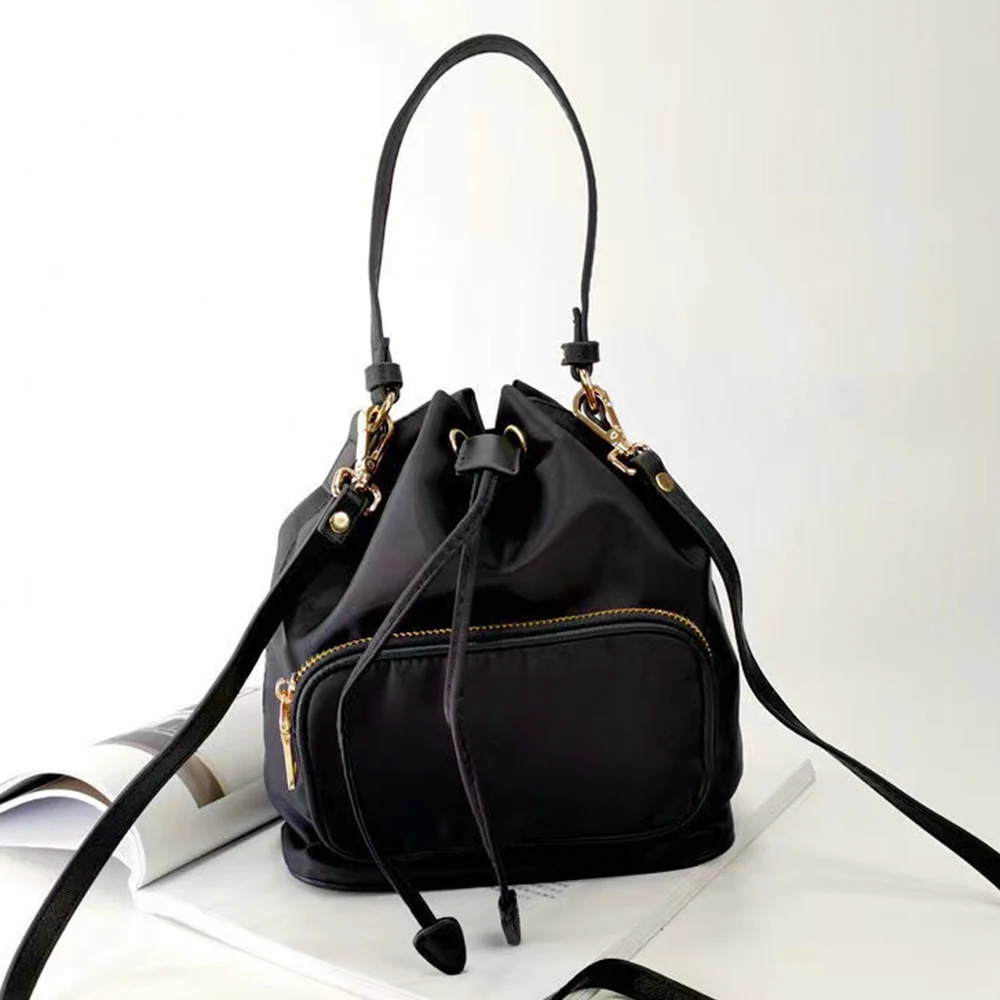 

New Fashion Solid Color Waterproof Nylon Shoulder Bags Women Personalized Pleated Drawstring Lady Bag Simple Female Bag