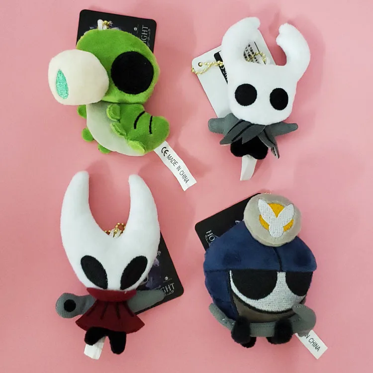 Купи Game Hollow Knight 9cm Doll Plush Soft Cute Stuffed Dolls Toys Keychain Cosplay Pendants Key Ring Kids Gifts за 88 рублей в магазине AliExpress