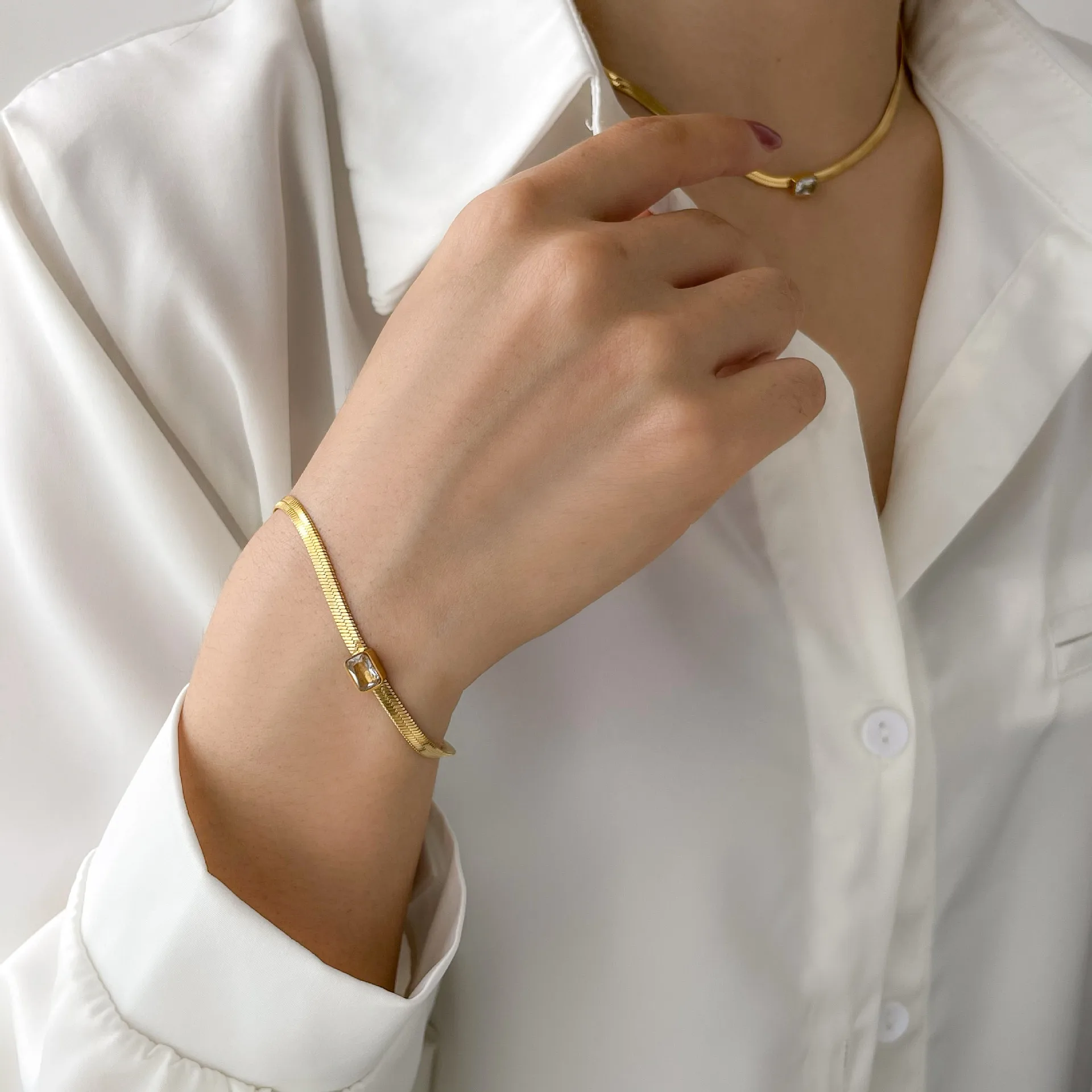 Модное женское ожерелье-цепочка с кубическим цирконием ожерелье зеленым и змеей