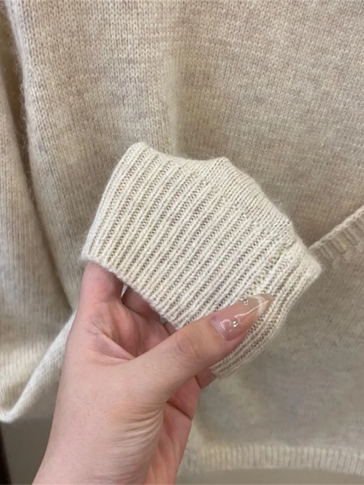 KK · Studio Selected Recommend ~ French sle Gentle Sle High-Grade Irregular round Neck with Holes Knit Sweater