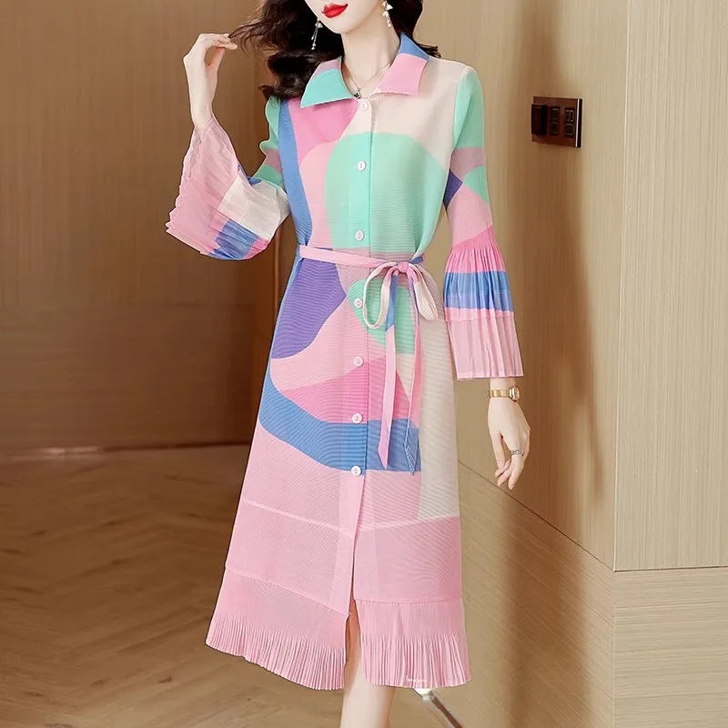 

Женское Плиссированное однобортное платье миди Miyake, подиумное повседневное свободное платье миди с геометрическим принтом, отложным воротником и расширяющимся книзу рукавом, осень 2023
