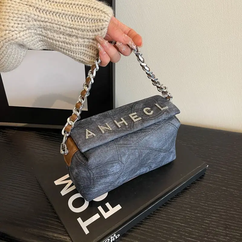 

High-end niche light luxury women's bag 2023 autumn and winter new lunch box bag denim style French crossbody bag