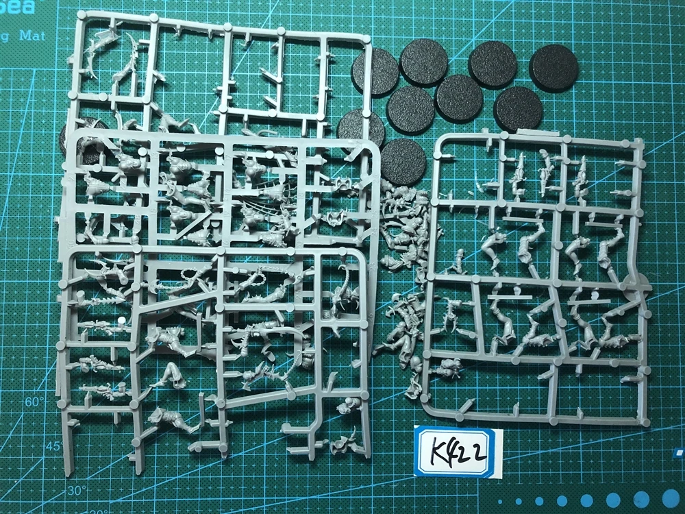 

K422 Miniatures Model Resin Table War Game Chessman Accessory