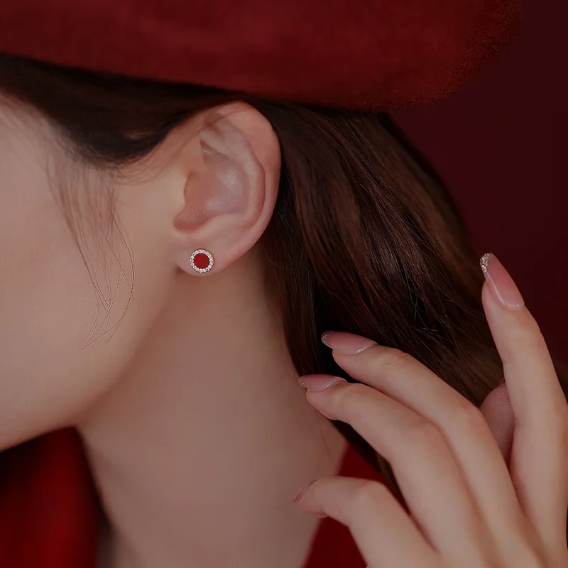 Маленькие круглые изысканные серьги для торта зимние 2024 в стиле ретро красные