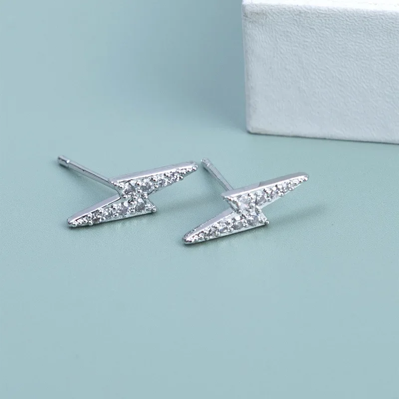 Простые универсальные серьги-молния со стразами и цирконием женские модные