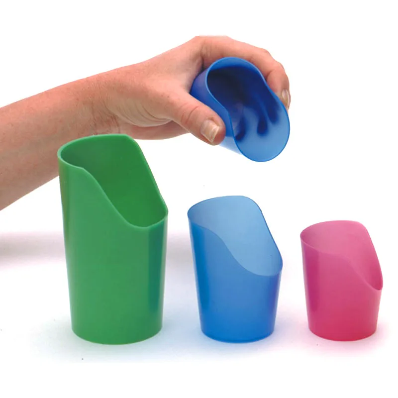 Фото Кружка Flexi Nosey Cut-Out Cup розового цвета, 1 унция, маленькая, для животных с ограниченной подвижностью шеи или трудностями при питье. №2