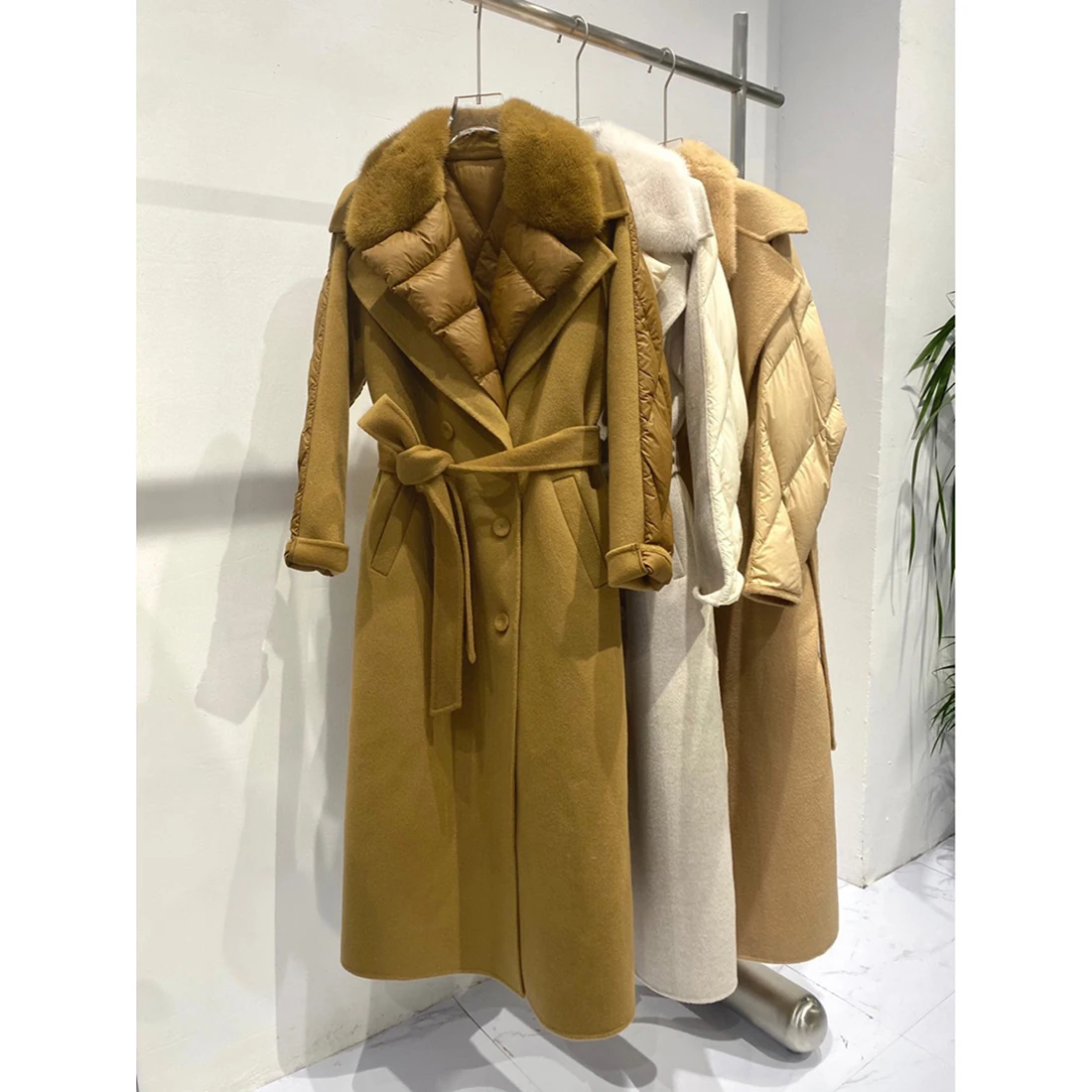 

2022 autumn winter women's fashion bathrobe design luxury mink fur collar woolen white goose down overcoat jacket with belt