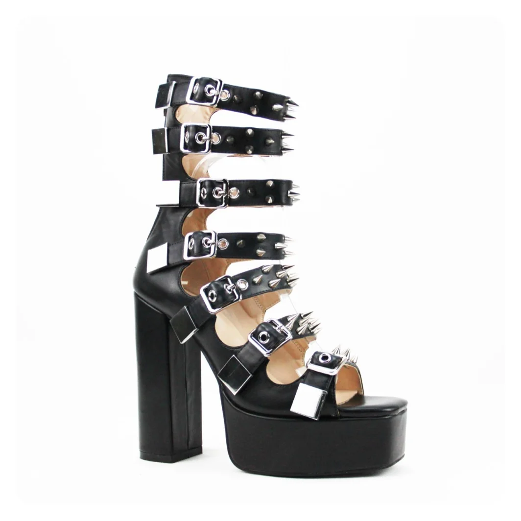 Женские летние босоножки с квадратным носком заклепками и молнией сзади