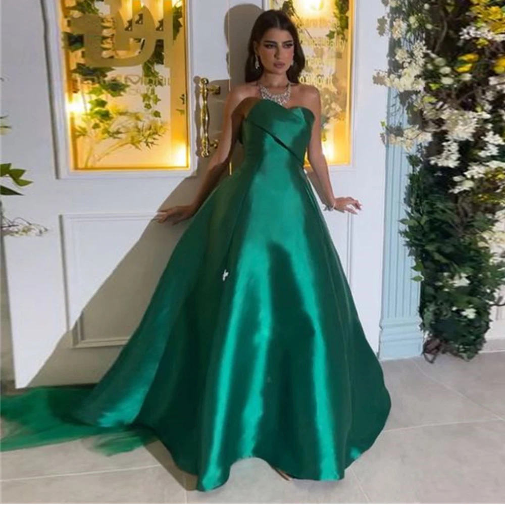 

Delicate Green A-Line Prom Dresses Saudi Arabia Formal Occasion Dresses Satin with Tulle Train Backless Evening Party Gowns