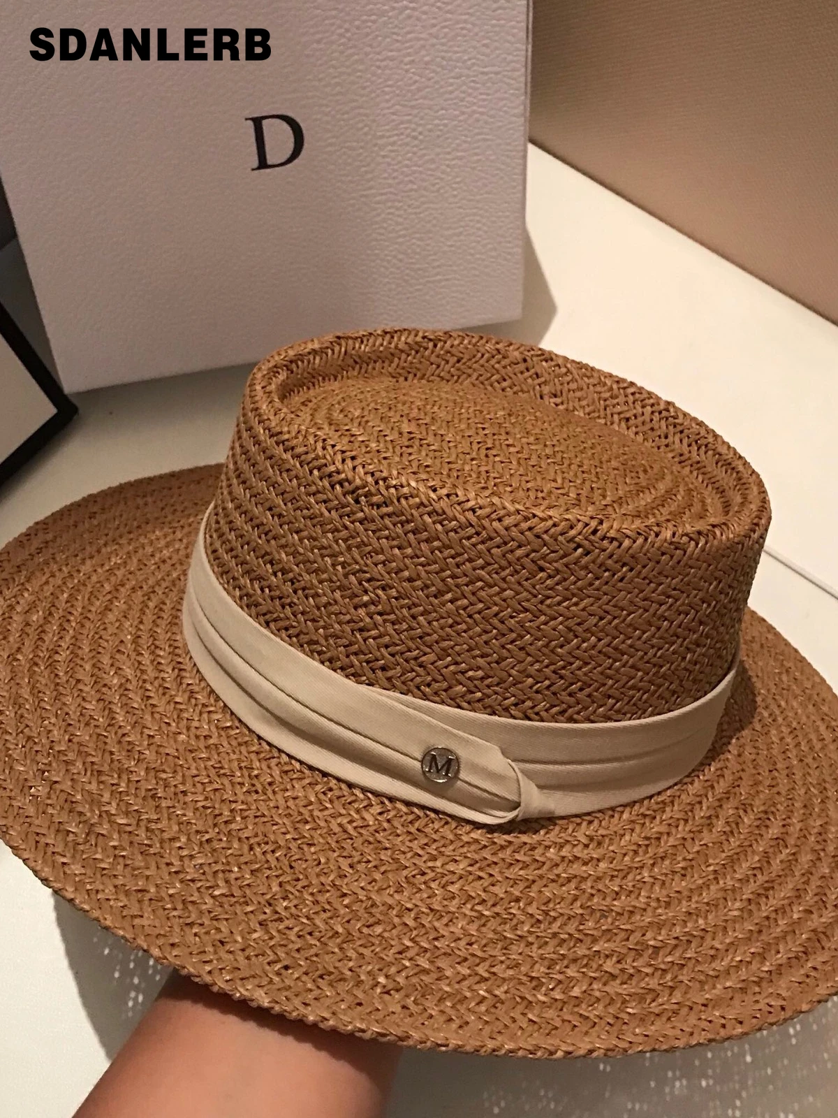 

Summer Men's Women's Hand-Woven Wide Brim Flat Top Hat Sun-Proof Vacation Beach Casual Caps Sun Protection Khaki Straw Hat