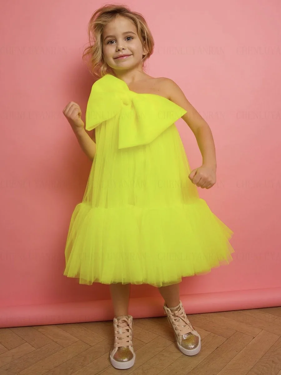 

Yellow Tulle Flower Girl Dress One-Shoulder Girls Princess Wedding Party Dress Summer A-Line Puffy First Communion Gown Dress