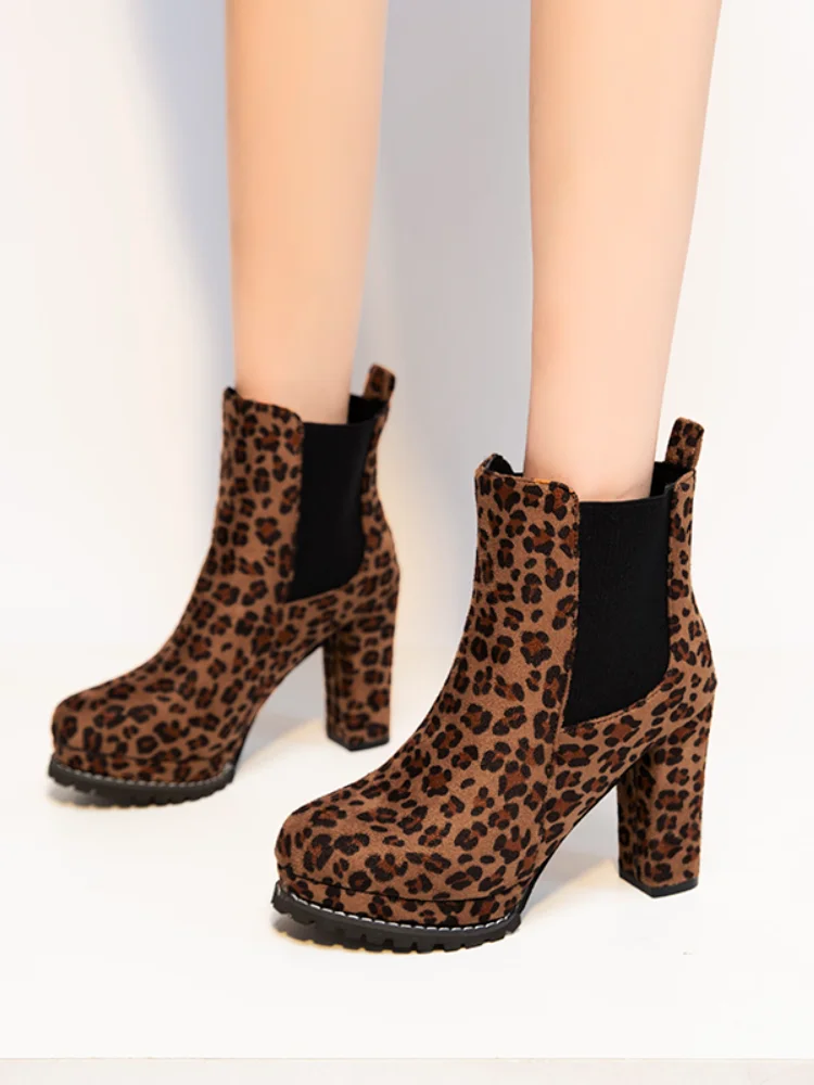 

Женские леопардовые Ботинки Челси, осенние ботильоны из флока, обувь на платформе и квадратном высоком каблуке, Лидер продаж 2021
