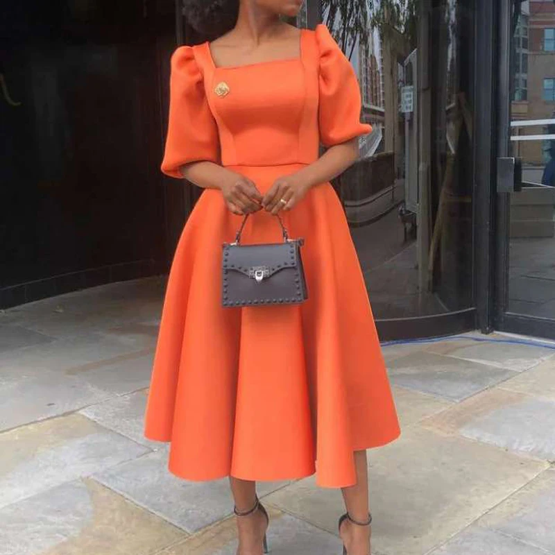 

Es sieht anders aus als auf dem Bild. Sehr Freizügig. Brüsten Passen nicht rein