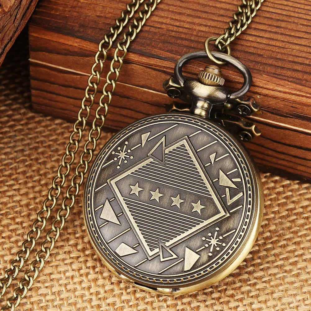 

4 Pentagrams Bronze Pendant Pocket Watch Roman Numerals White Dial Necklace Clocks Vintage Quartz Pocket Watch Chain Unisex Gift