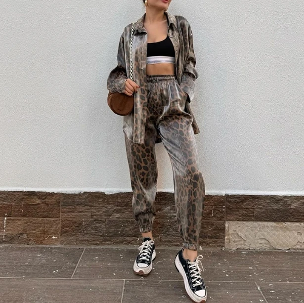 Женские костюмы в новом стиле рубашка с длинными рукавами и леопардовым принтом