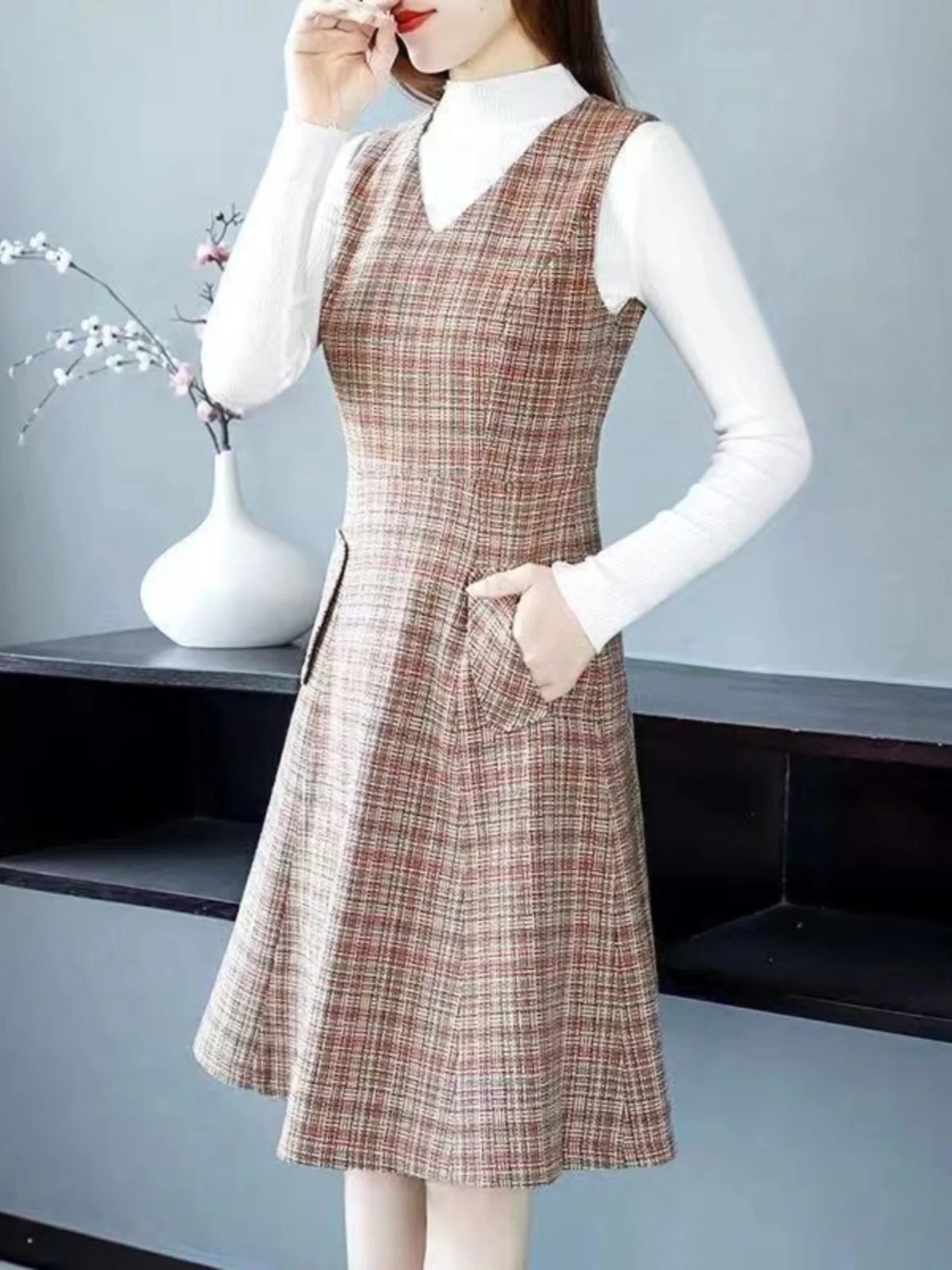 Шерстяное платье на подтяжках женское 2024 осень и зима новый ретро клетчатый