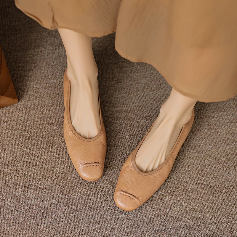 Женские туфли из натуральной кожи на плоской подошве