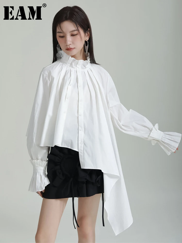 

[EAM] Women White Pleated Irregular Big Size Blouse New Stand Collar Long Sleeve Shirt Fashion Tide Spring Autumn 2023 1DF5737