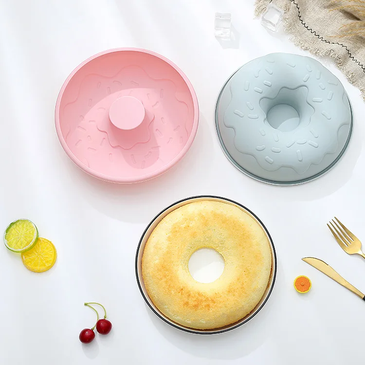 

8-inch/donut silicone mold DIY baking mousse cake mold French dessert chiffon baking pan Kitchen cake tool Diameter 21.5*cm