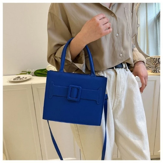 Синяя Женская сумка 2024 модная трендовая через плечо из полиуретана и ПВХ дамские