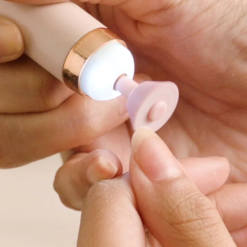 

Машинка для маникюра и педикюра аккумуляторная со светодиодными фрезами и зарядкой от USB