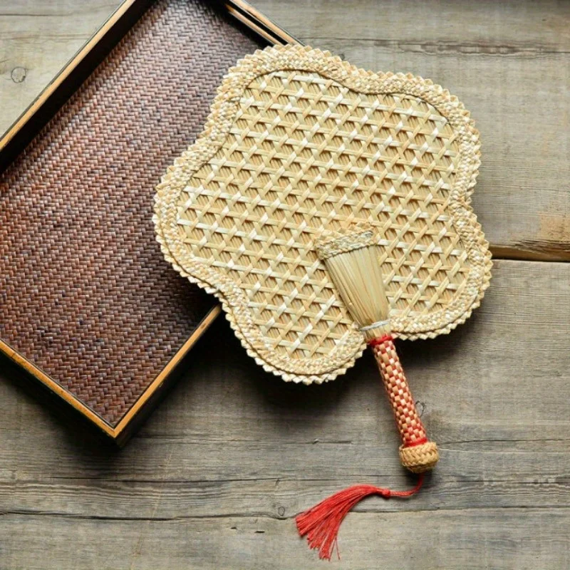 

Соломенный веер ручной работы