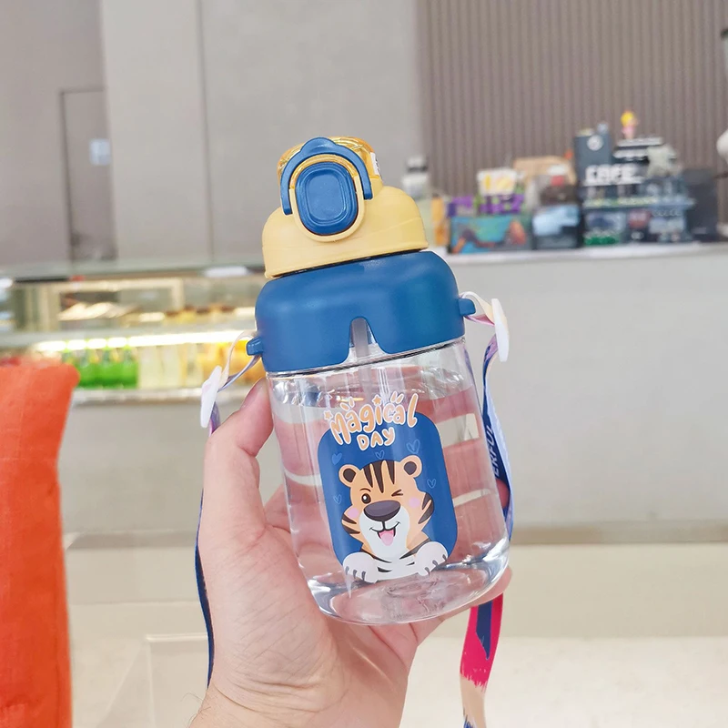 

New Children'S Straw Drinking Bottle Portable Anti-Fall Bullet Cover Outdoor High-Value Plastic Cup