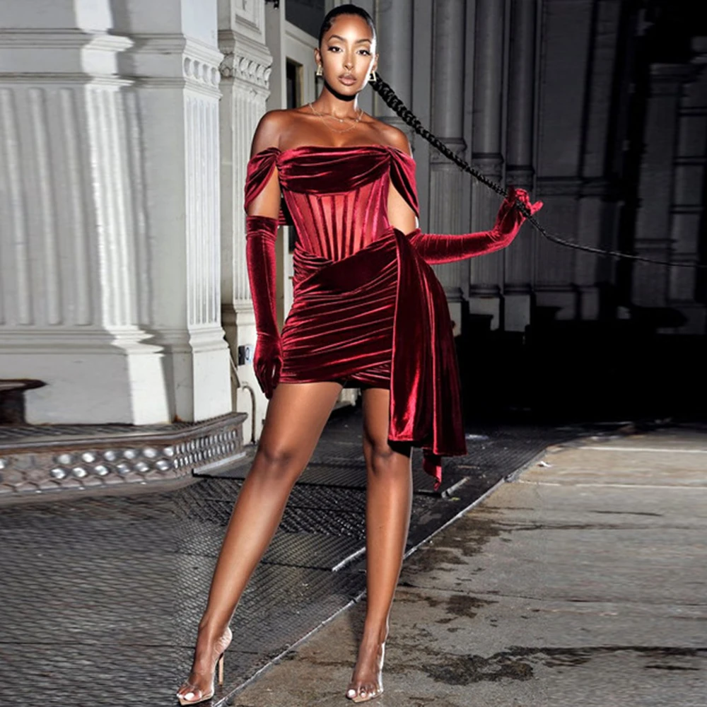 

Sexy Velvet Mermaid Mini Cocktail Dresses 2022 Burgundy Pleat Birthday Party Dress Illusion Off Shoulder Short Homecoming Gown