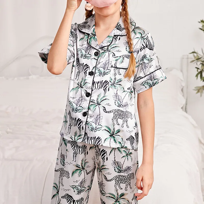 

New Fashion Children's Pajamas Home Clothes Imitation Silk Animal Cartoon Print Short Sleeve Trousers Home Clothes Two-Piece Set