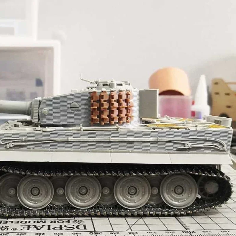 Металлические гусеничные звенья в масштабе 1/35 с металлическим штифтом для