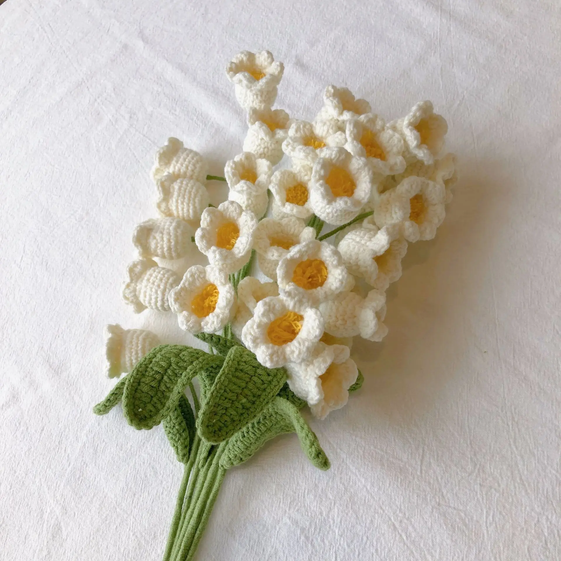 

2pcs Artificial Flowers Handmade Lily of The Valley Bouquet Finished Wool Crochet Eternal Flower Hand Bouquet Artificial Flowers