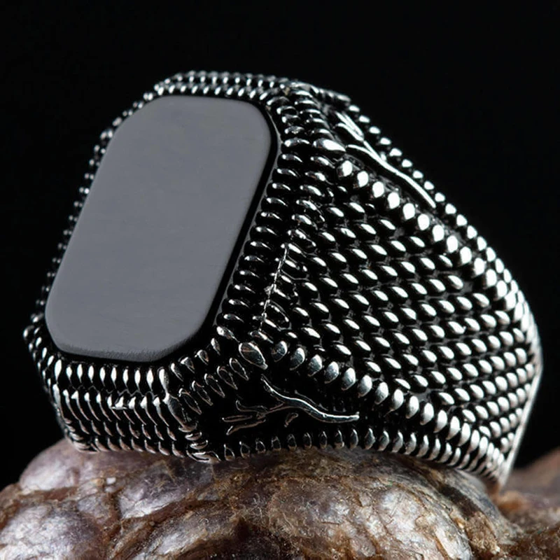 

Fashion Men's Square Black Crystal Zircon Ring Retro Turkey Jewelry Metal Weaving Pattern Rock Punk Biker Rings Jewelry for Men